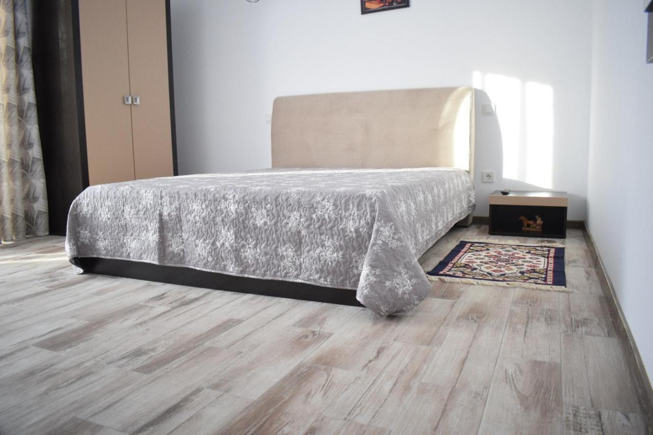 Casa Dumitru 호텔 Ceraşul 외부 사진