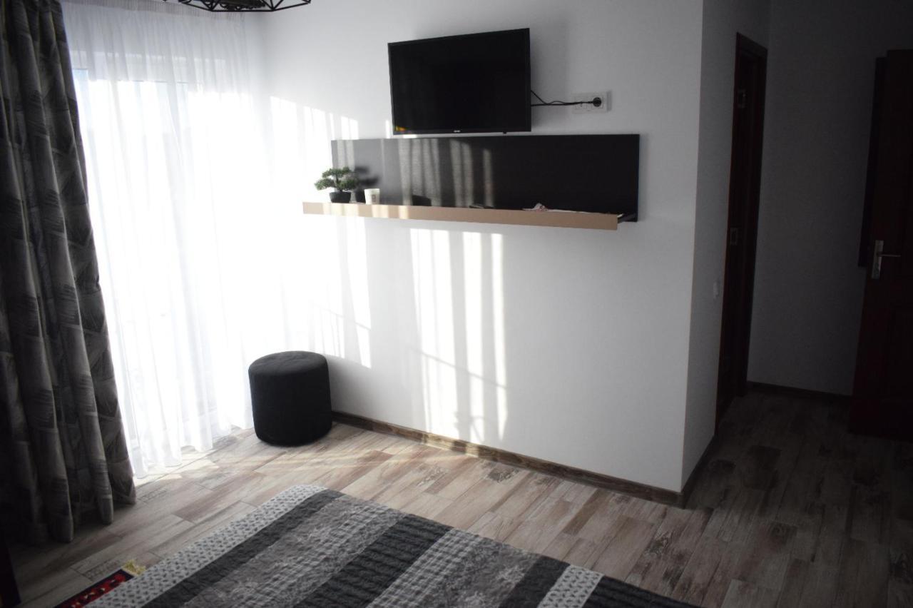 Casa Dumitru 호텔 Ceraşul 외부 사진